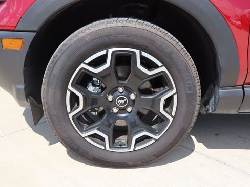 Used 2025 Ford Bronco Sport Outer Banks AWD/4WD image 27
