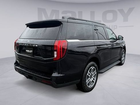 Certified 2025 Ford Expedition Active AWD/4WD image 5