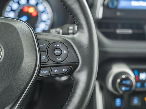 Certified 2022 Toyota RAV4 XLE Premium image 33