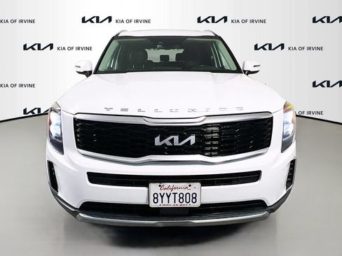 Used 2022 Kia Telluride EX w/ EX Premium Package FWD image 2