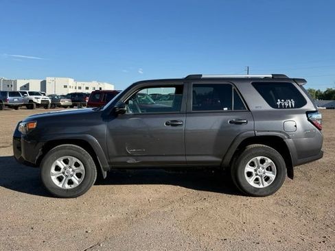 Used 2022 Toyota 4Runner SR5 Premium AWD/4WD image 2