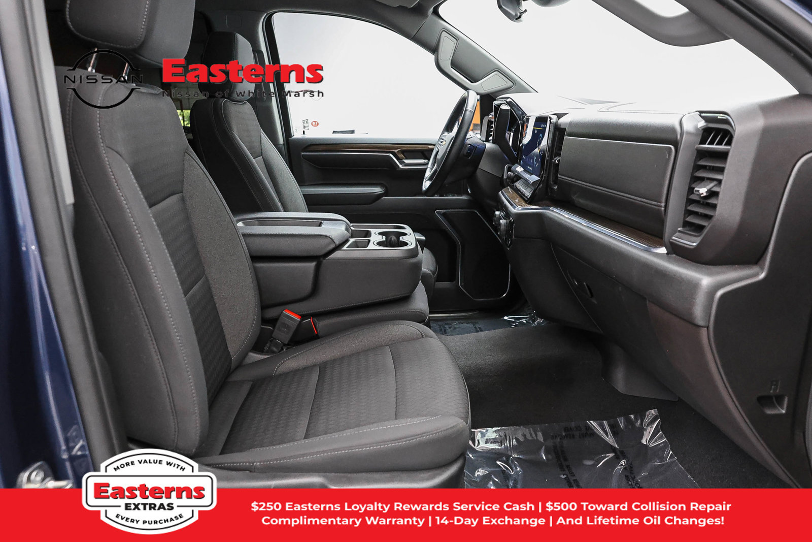 Used 2023 Chevrolet Silverado 1500 LT AWD/4WD image 26