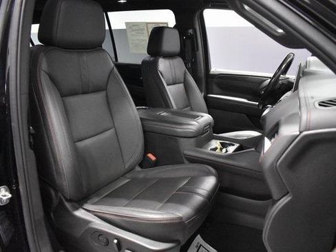 Used 2022 Chevrolet Suburban RST w/ Luxury Package image 14