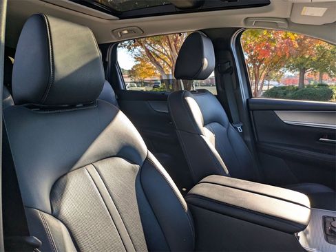 Used 2024 MAZDA CX-90 3.3 Turbo w/ Premium Package image 19