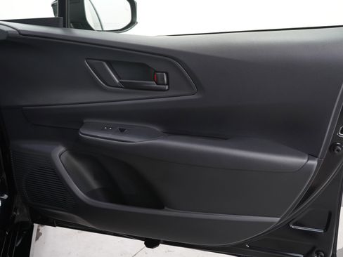 Used 2026 Toyota Prius Plug-In Hybrid FWD image 9