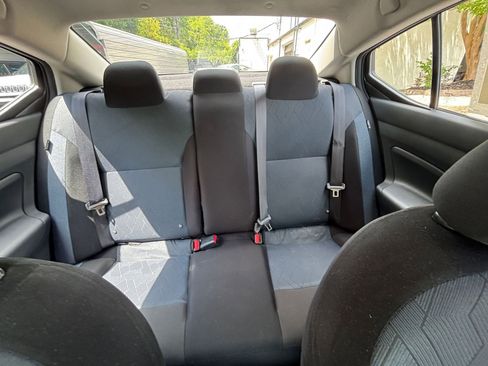 Used 2025 Nissan Versa SV FWD image 32