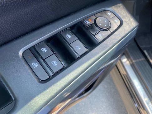Used 2025 Nissan Pathfinder Rock Creek AWD/4WD image 13