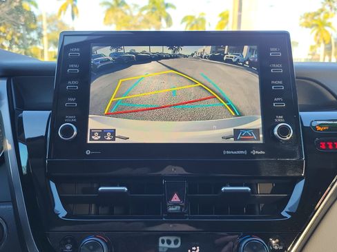 Used 2023 Toyota Camry SE image 21