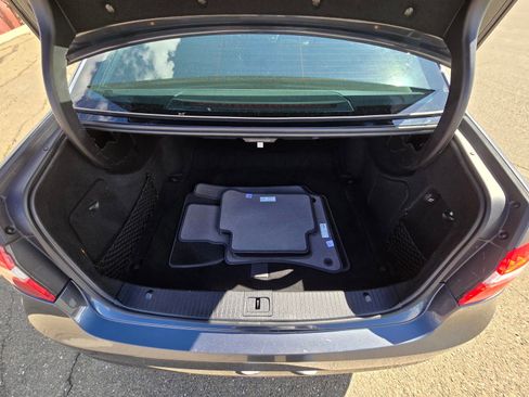 Used 2012 Mercedes-Benz E 350 Sedan image 9