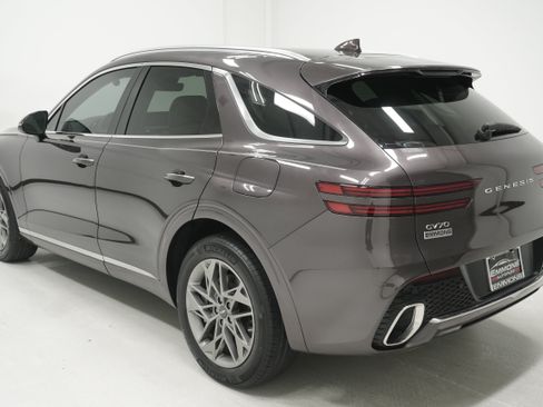 Used 2023 Genesis GV70 2.5T w/ Select Package AWD/4WD image 6