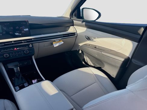 New 2026 Hyundai Tucson SE FWD image 16