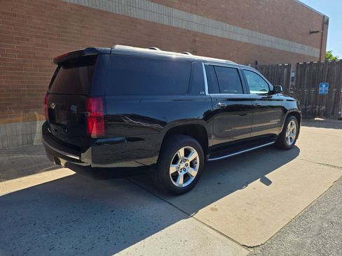 Used 2015 Chevrolet Suburban LTZ AWD/4WD image 15