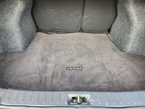 Used 2025 Nissan Versa SV FWD image 31