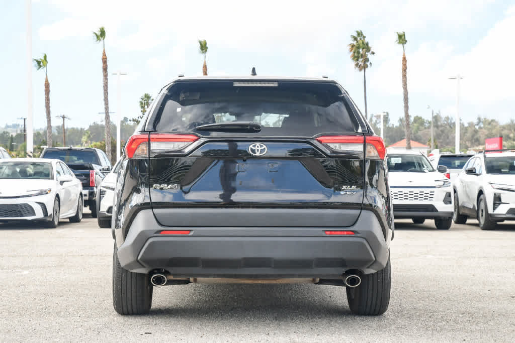 Used 2025 Toyota RAV4 XLE AWD/4WD image 9