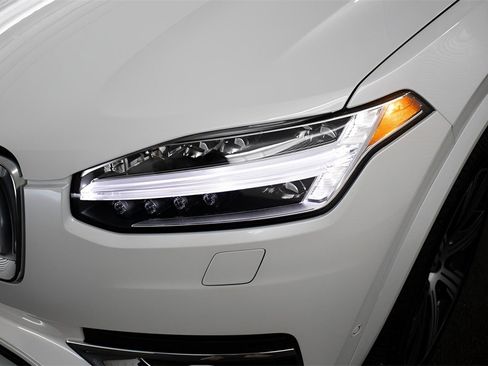 New 2025 Volvo XC90 T8 Ultra w/ Protection Package Premier image 7