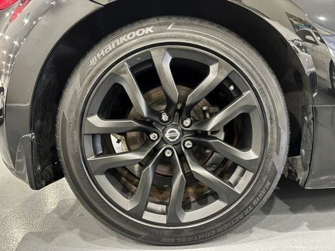 Used 2019 Nissan 370Z Touring RWD image 40