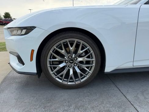 Used 2024 Ford Mustang Premium RWD image 5