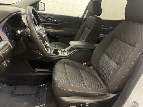 Used 2022 GMC Acadia SLE w/ Driver Convenience Package FWD image 11
