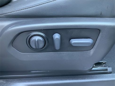 Used 2021 GMC Sierra 1500 SLT image 19