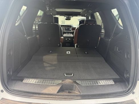 Used 2023 GMC Yukon Denali Ultimate AWD/4WD image 14