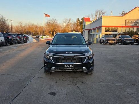 New 2026 Kia Seltos EX AWD/4WD image 2