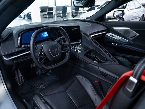 Used 2021 Chevrolet Corvette Stingray Preferred Conv w/ Z51 Performance Package RWD image 10