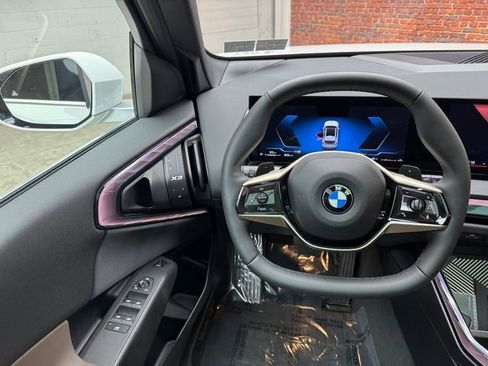 Certified 2025 BMW X3 xDrive30i w/ Convenience Package image 13