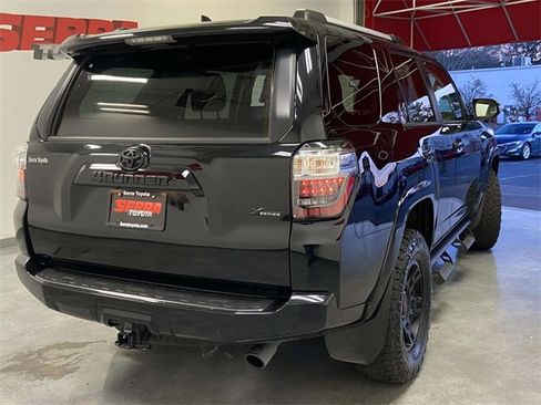 Used 2024 Toyota 4Runner SR5 Premium image 3