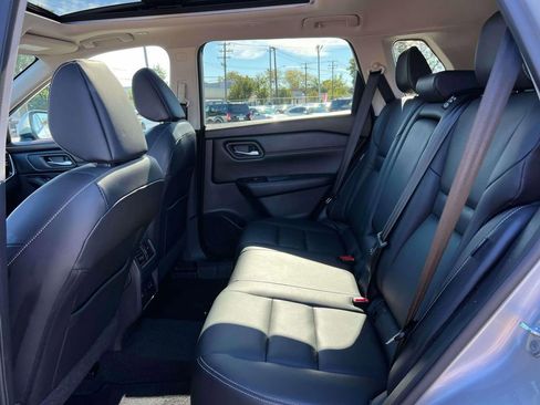 Used 2022 Nissan Rogue SL image 12