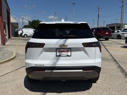 Used 2025 Chevrolet Equinox LT FWD image 6