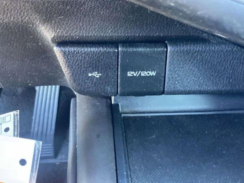 Used 2022 Toyota Camry SE image 24