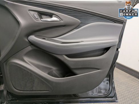 Used 2020 Buick Envision Essence AWD/4WD image 28
