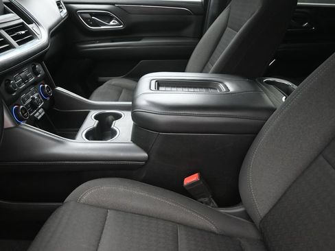 Used 2023 Chevrolet Suburban LS RWD image 21
