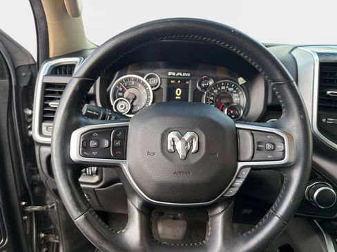 Used 2019 RAM 1500 Big Horn AWD/4WD image 26