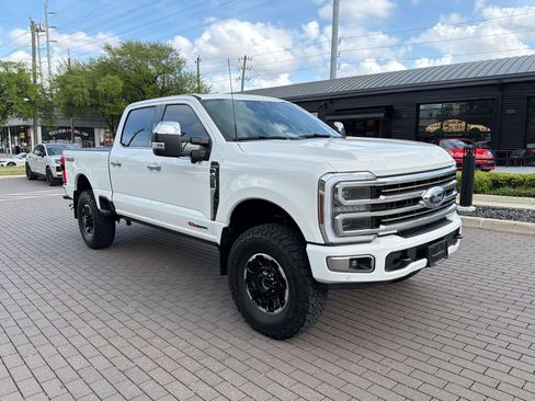 Used 2026 Ford F250 Platinum w/ Platinum Plus Package image 7