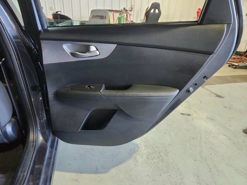 Used 2022 Kia Forte LXS FWD image 25