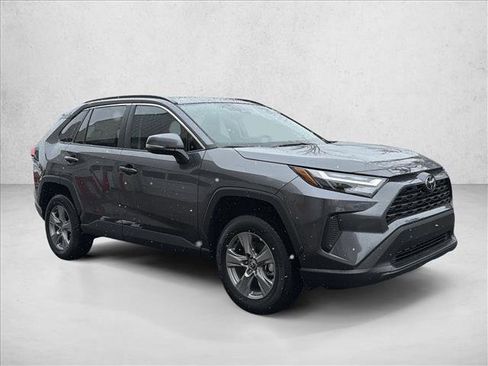 Used 2025 Toyota RAV4 XLE w/ Convenience Package image 3