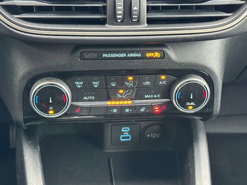 Certified 2022 Ford Escape SEL image 21