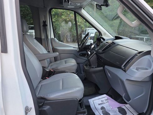 Used 2018 Ford Transit 350 XL image 29