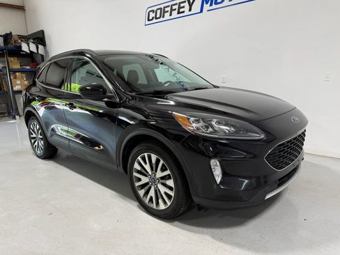 Used 2021 Ford Escape Titanium AWD/4WD image 8