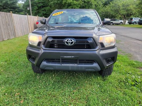 Used 2012 Toyota Tacoma 4x4 Regular Cab image 3