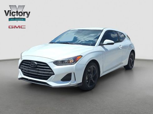 Used 2019 Hyundai Veloster 2.0 FWD image 3