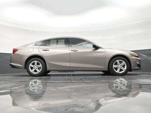 Used 2025 Chevrolet Malibu LS FWD image 26