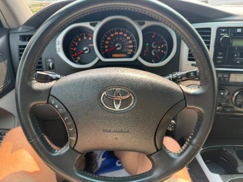 Used 2005 Toyota 4Runner Limited AWD/4WD image 22