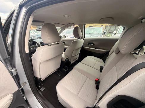 Used 2018 Honda HR-V LX image 25