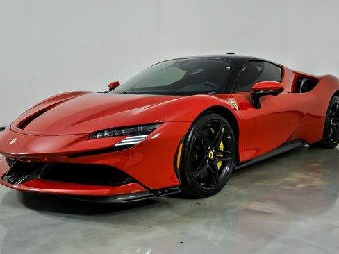 Used 2023 Ferrari SF90 Stradale image 6