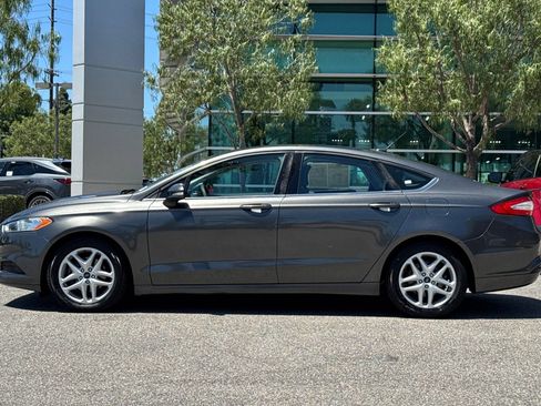 Used 2015 Ford Fusion SE FWD image 7