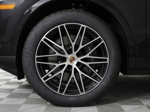 New 2026 Porsche Cayenne image 16