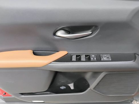 Used 2019 Lexus UX 200 w/ Premium Package FWD image 32