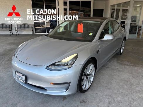 Used 2018 Tesla Model 3 Long Range RWD image 1